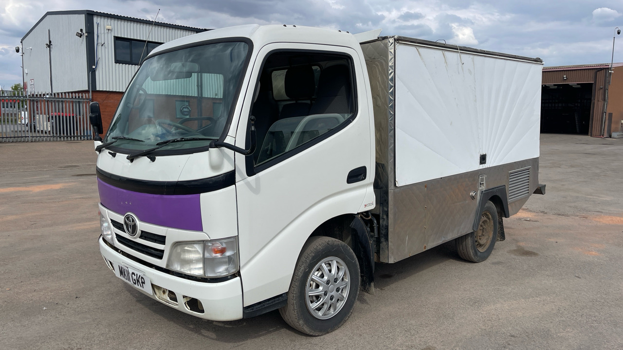 TOYOTA DYNA 300 D-4D 136HP - משאית ממכר: תמונה 2 TOYOTA DYNA 300 D-4D 136HP - משאית ממכר: תמונה 2