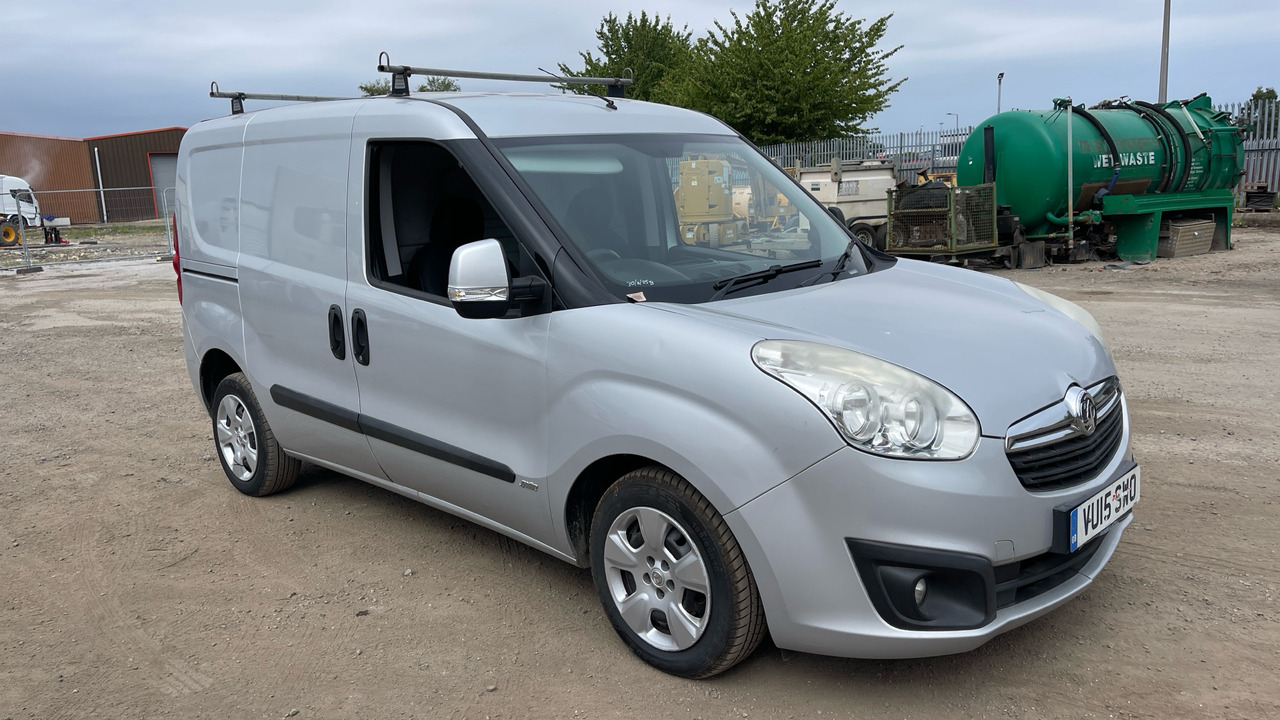 VAUXHALL COMBO 2000 1.3 CDTI 16V ECOFLEX SPORTIVE - כלי רכב מסחרי קטן: תמונה 1 VAUXHALL COMBO 2000 1.3 CDTI 16V ECOFLEX SPORTIVE - כלי רכב מסחרי קטן: תמונה 1