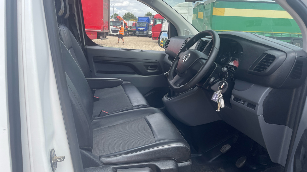 VAUXHALL VIVARO 2900 1.5D 100PS - כלי רכב מסחרי קטן: תמונה 5 VAUXHALL VIVARO 2900 1.5D 100PS - כלי רכב מסחרי קטן: תמונה 5