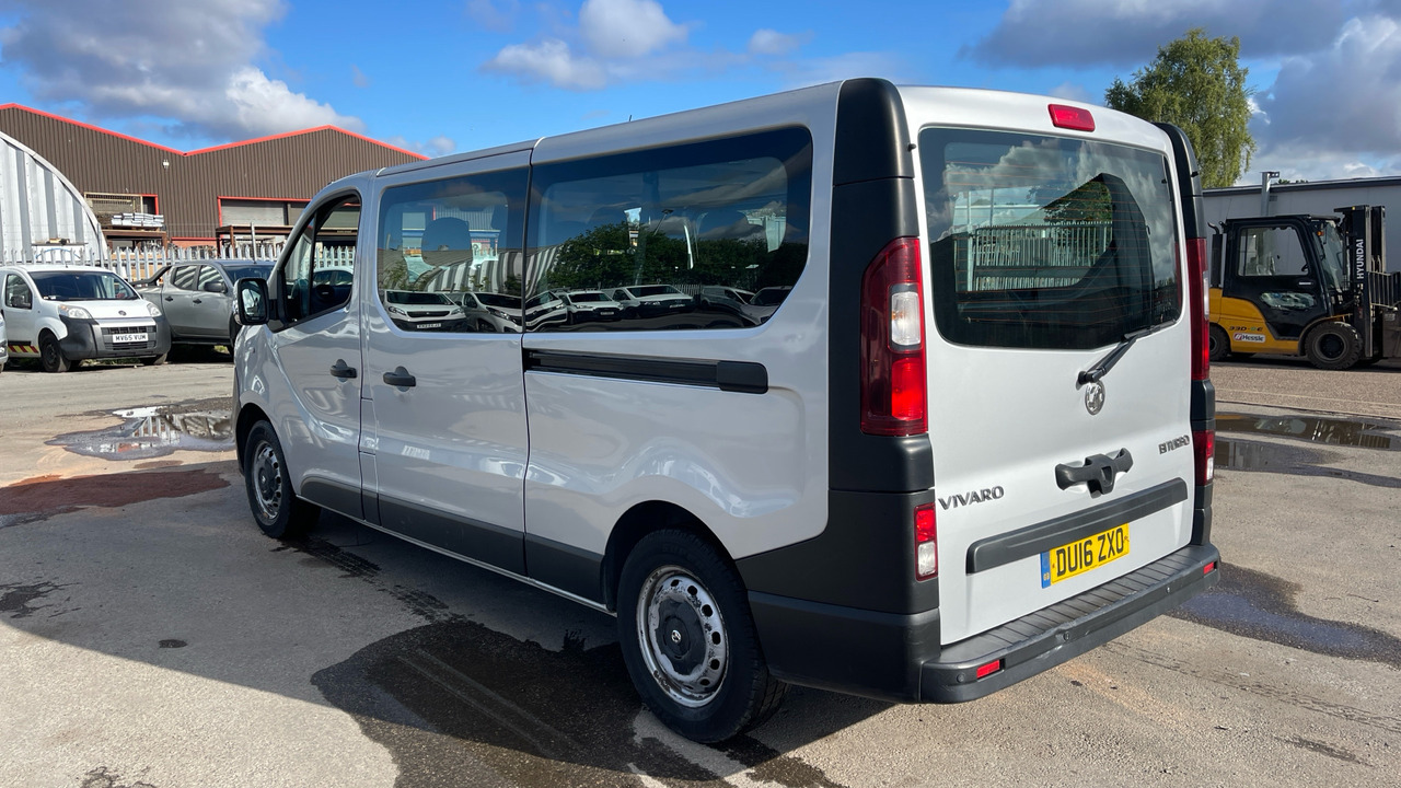 VAUXHALL VIVARO 2900 1.6 CDTI BITURBO 125PS - מיניבוס, כלי רכב מסחרי לנוסעים: תמונה 3 VAUXHALL VIVARO 2900 1.6 CDTI BITURBO 125PS - מיניבוס, כלי רכב מסחרי לנוסעים: תמונה 3
