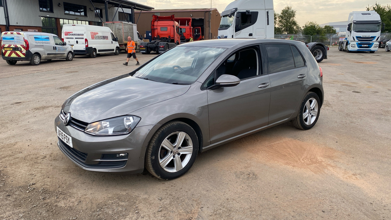 VOLKSWAGEN GOLF 1.6 TDI 105 Match 5dr DSG - האצ'בק: תמונה 2 VOLKSWAGEN GOLF 1.6 TDI 105 Match 5dr DSG - האצ'בק: תמונה 2