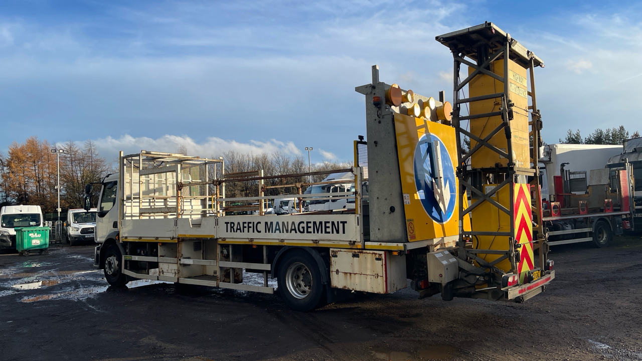 VOLVO FL 240 - משאית צד נופל/ שטוחה: תמונה 3 VOLVO FL 240 - משאית צד נופל/ שטוחה: תמונה 3