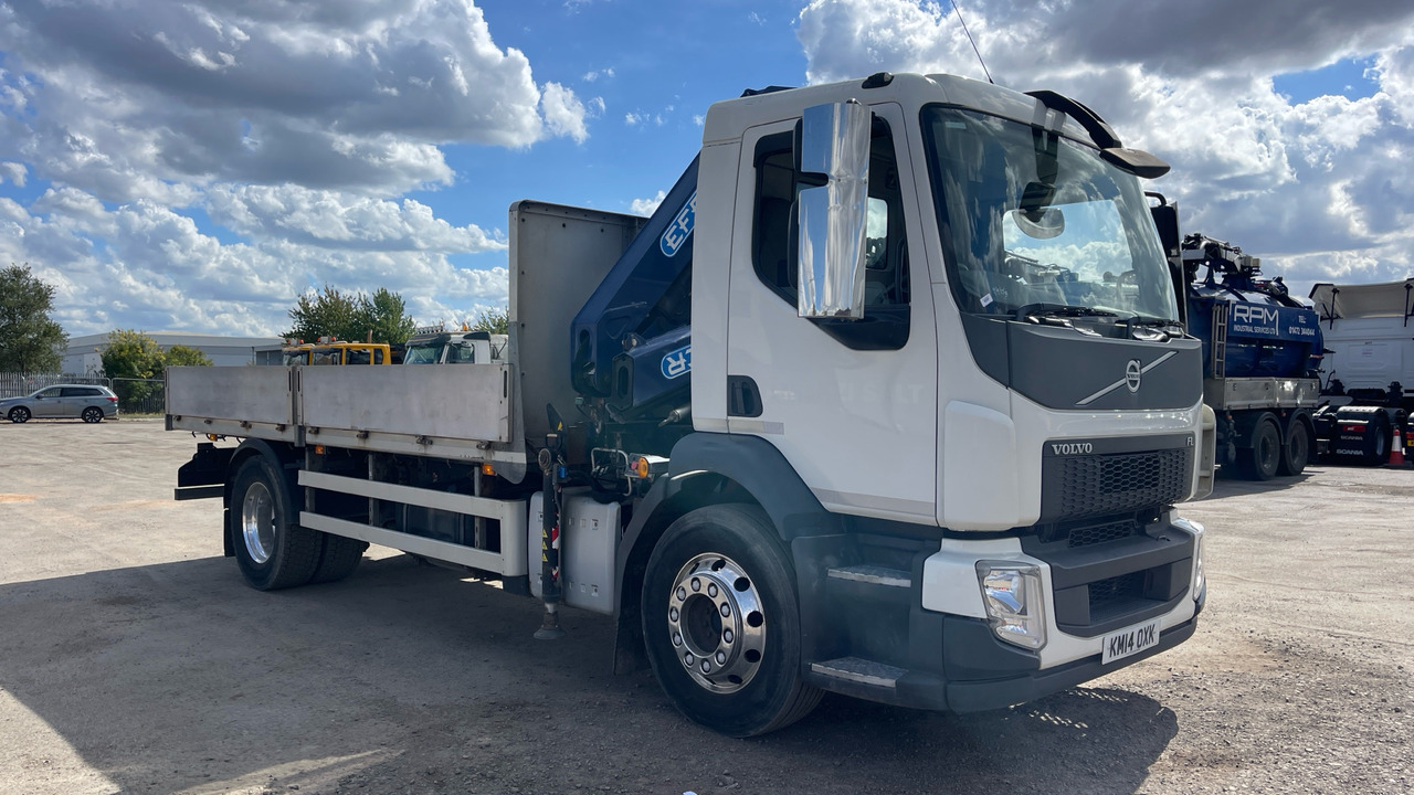 VOLVO FL - משאית צד נופל/ שטוחה, משאית מנוף: תמונה 1 VOLVO FL - משאית צד נופל/ שטוחה, משאית מנוף: תמונה 1