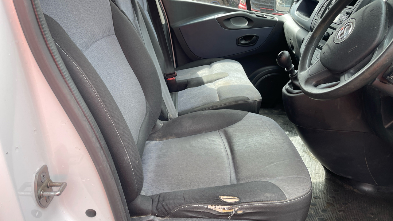 Vauxhall Vivaro 2700 1.6CDTI 115PS H1 Van - כלי רכב מסחרי קטן: תמונה 5 Vauxhall Vivaro 2700 1.6CDTI 115PS H1 Van - כלי רכב מסחרי קטן: תמונה 5