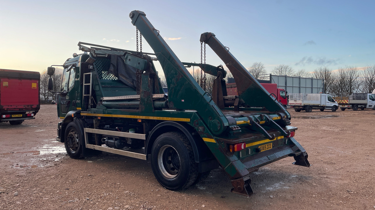 Volvo FL 250 - משאית דילוג העמסה: תמונה 3 Volvo FL 250 - משאית דילוג העמסה: תמונה 3