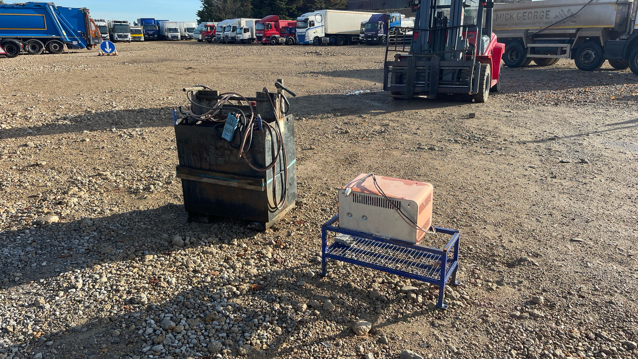 - ציוד בנייה: תמונה 3 - ציוד בנייה: תמונה 3