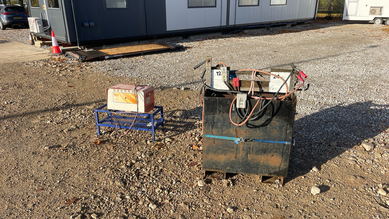 - ציוד בנייה: תמונה 1 - ציוד בנייה: תמונה 1