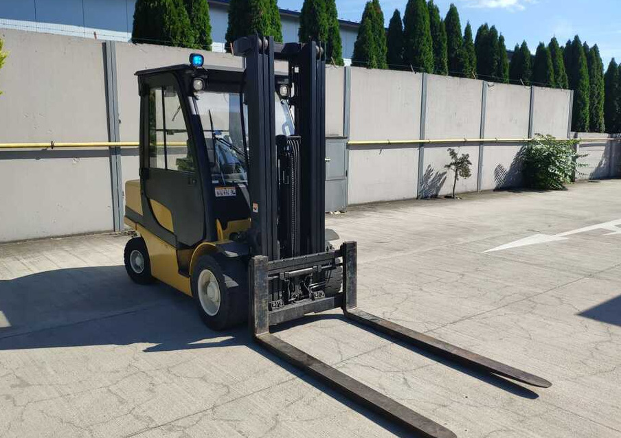 Yale GDP35VX - מלגזת סולר: תמונה 2 Yale GDP35VX - מלגזת סולר: תמונה 2
