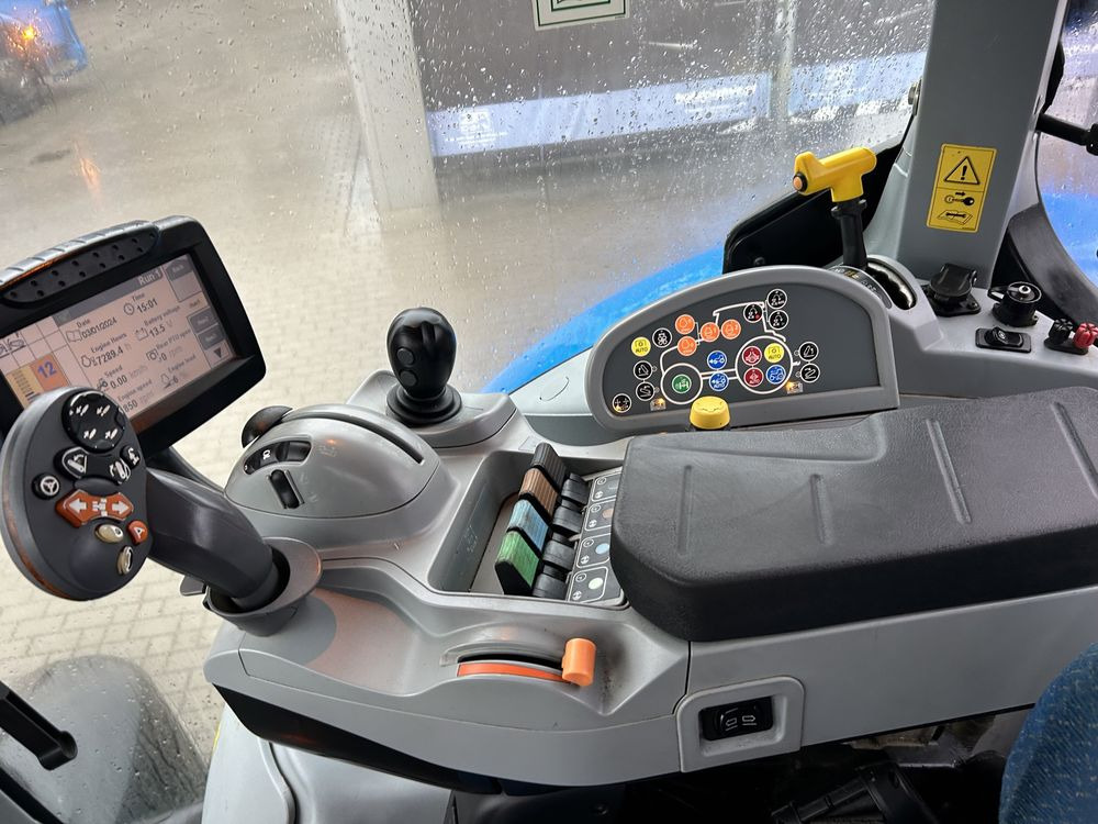 New Holland T7.200 skrzynia stopniowa 2013r TUZ Monitor Nowe Opon - טרקטור חקלאי: תמונה 5 New Holland T7.200 skrzynia stopniowa 2013r TUZ Monitor Nowe Opon - טרקטור חקלאי: תמונה 5