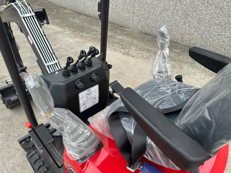 Rhinoceros XN10-9 - מיני מחפר: תמונה 3 Rhinoceros XN10-9 - מיני מחפר: תמונה 3