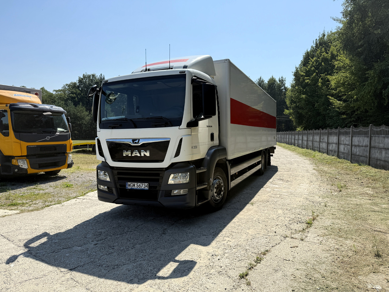 MAN TGS 26.320 - משאית תיבה: תמונה 2 MAN TGS 26.320 - משאית תיבה: תמונה 2