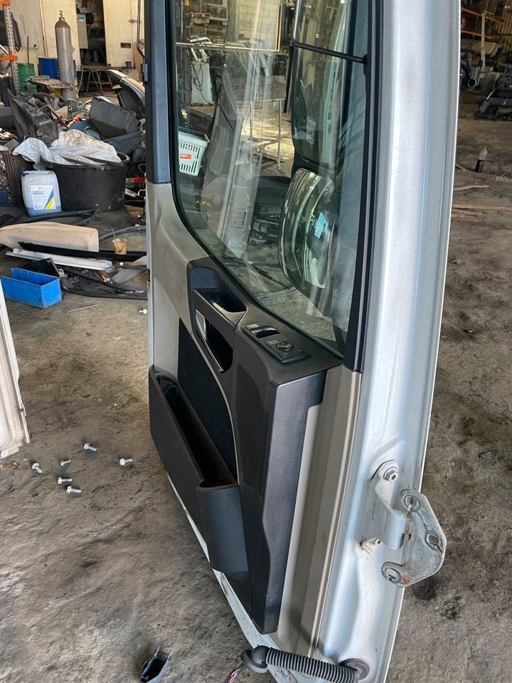 Actros MP4 Fahrertür, Tür Links Weiß Spiegel Innenverkleidung - דלת וחלקים עבור משאית: תמונה 5 Actros MP4 Fahrertür, Tür Links Weiß Spiegel Innenverkleidung - דלת וחלקים עבור משאית: תמונה 5
