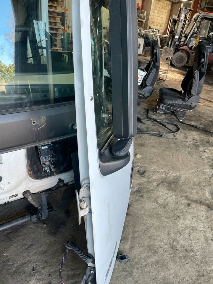 Actros MP4 Fahrertür, Tür Links Weiß Spiegel Innenverkleidung - דלת וחלקים עבור משאית: תמונה 3 Actros MP4 Fahrertür, Tür Links Weiß Spiegel Innenverkleidung - דלת וחלקים עבור משאית: תמונה 3