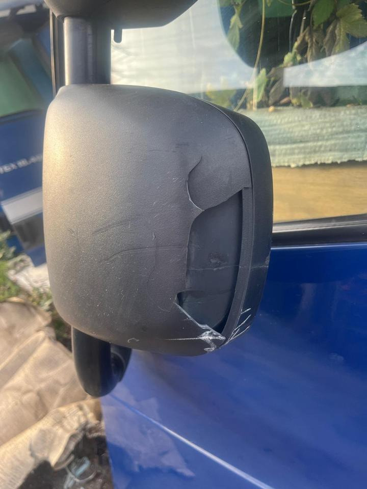 DAF XF 460 EU6 Fahrertür Blau Links Spiegel Innenverkleidung - דלת וחלקים עבור משאית: תמונה 2 DAF XF 460 EU6 Fahrertür Blau Links Spiegel Innenverkleidung - דלת וחלקים עבור משאית: תמונה 2