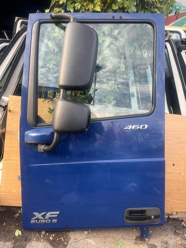 DAF XF 460 EU6 Fahrertür Blau Links Spiegel Innenverkleidung - דלת וחלקים עבור משאית: תמונה 1 DAF XF 460 EU6 Fahrertür Blau Links Spiegel Innenverkleidung - דלת וחלקים עבור משאית: תמונה 1