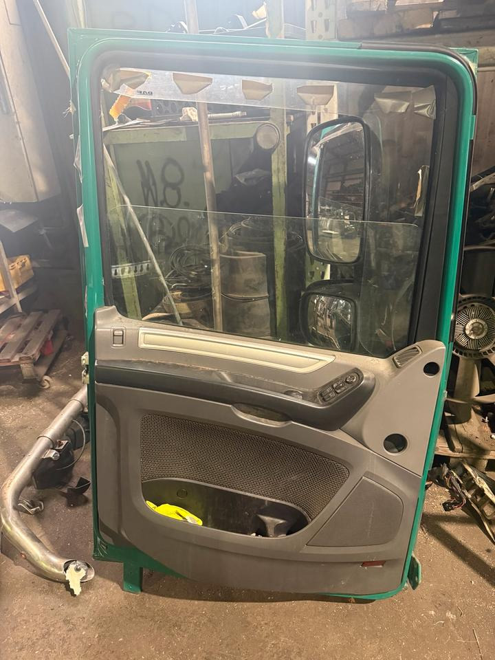 DAF XF 460 EU6 Fahrertür Grün Links Spiegel Innenverkleidung - דלת וחלקים עבור משאית: תמונה 2 DAF XF 460 EU6 Fahrertür Grün Links Spiegel Innenverkleidung - דלת וחלקים עבור משאית: תמונה 2