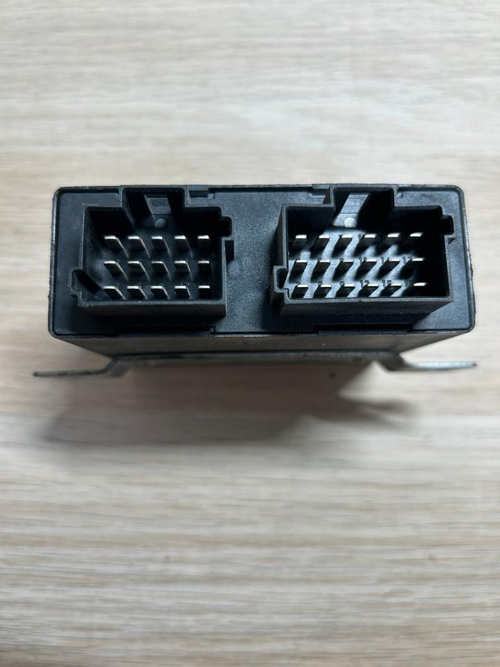 DAF XF Truck Steuergerät 6041.322.044 - חלקי חילוף: תמונה 3 DAF XF Truck Steuergerät 6041.322.044 - חלקי חילוף: תמונה 3