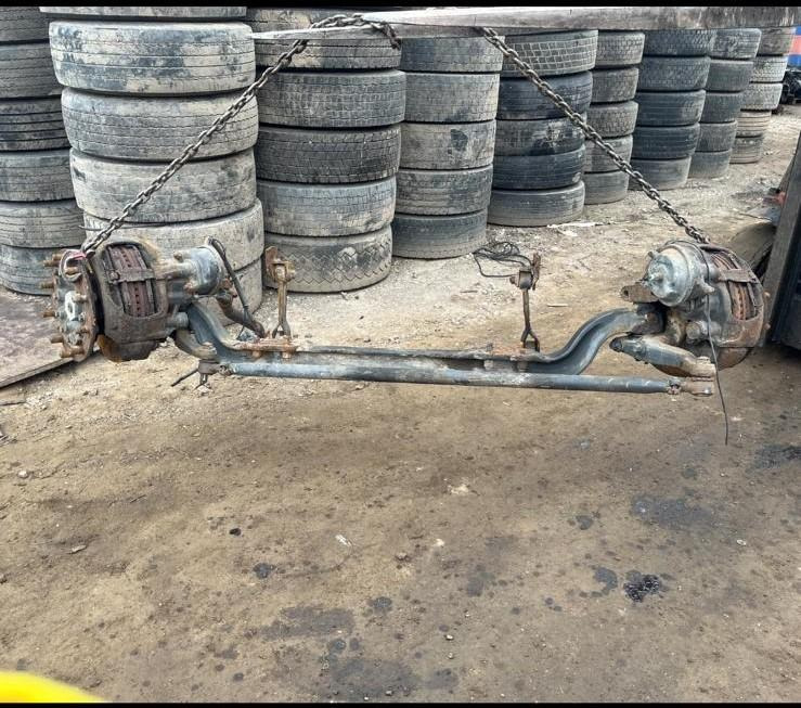 IVECO 7,5t 2003 Achse Vorderachse - סרן קדמי עבור משאית: תמונה 1 IVECO 7,5t 2003 Achse Vorderachse - סרן קדמי עבור משאית: תמונה 1