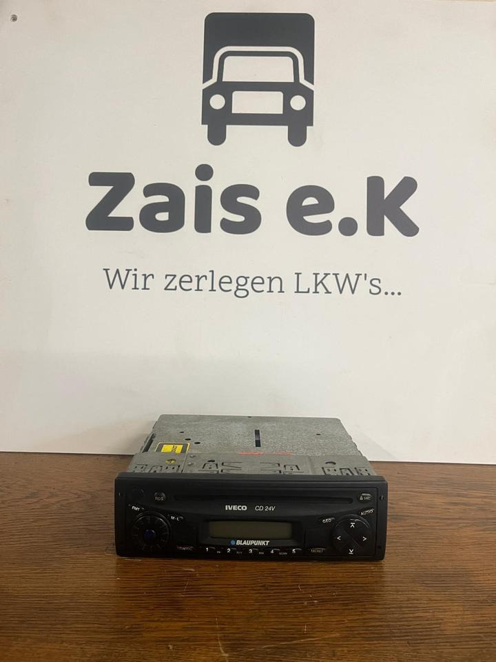 IVECO Blaupunkt Radio CD 24V 41221017 - חלקי חילוף: תמונה 1 IVECO Blaupunkt Radio CD 24V 41221017 - חלקי חילוף: תמונה 1
