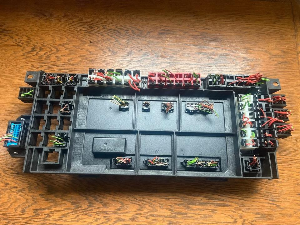 IVECO Sicherungskasten Multiplex System Body Computer 504360323 - נתיך עבור משאית: תמונה 3 IVECO Sicherungskasten Multiplex System Body Computer 504360323 - נתיך עבור משאית: תמונה 3