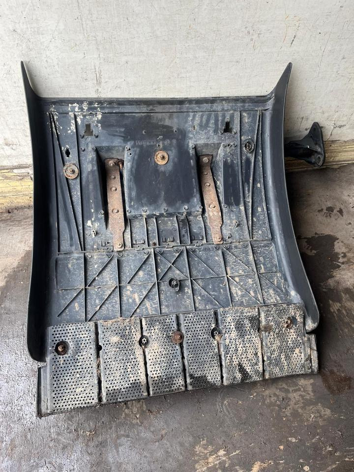 כנפון עבור משאית IVECO Stralis 450 Kotflügel vorne rechts 41299389 / 41299388: תמונה 6