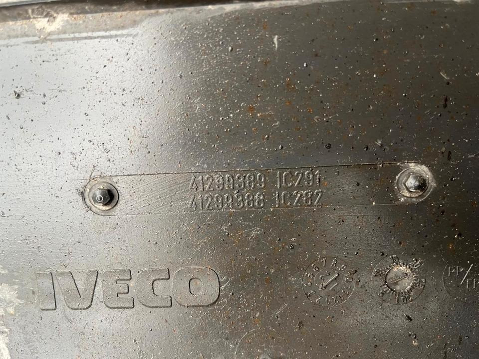 IVECO Stralis 450 Kotflügel vorne rechts 41299389 / 41299388 - כנפון עבור משאית: תמונה 2 IVECO Stralis 450 Kotflügel vorne rechts 41299389 / 41299388 - כנפון עבור משאית: תמונה 2