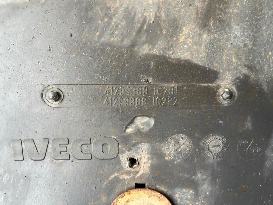 IVECO Stralis 450 Kotflügel vorne rechts 41299389 / 41299388 - כנפון עבור משאית: תמונה 2 IVECO Stralis 450 Kotflügel vorne rechts 41299389 / 41299388 - כנפון עבור משאית: תמונה 2
