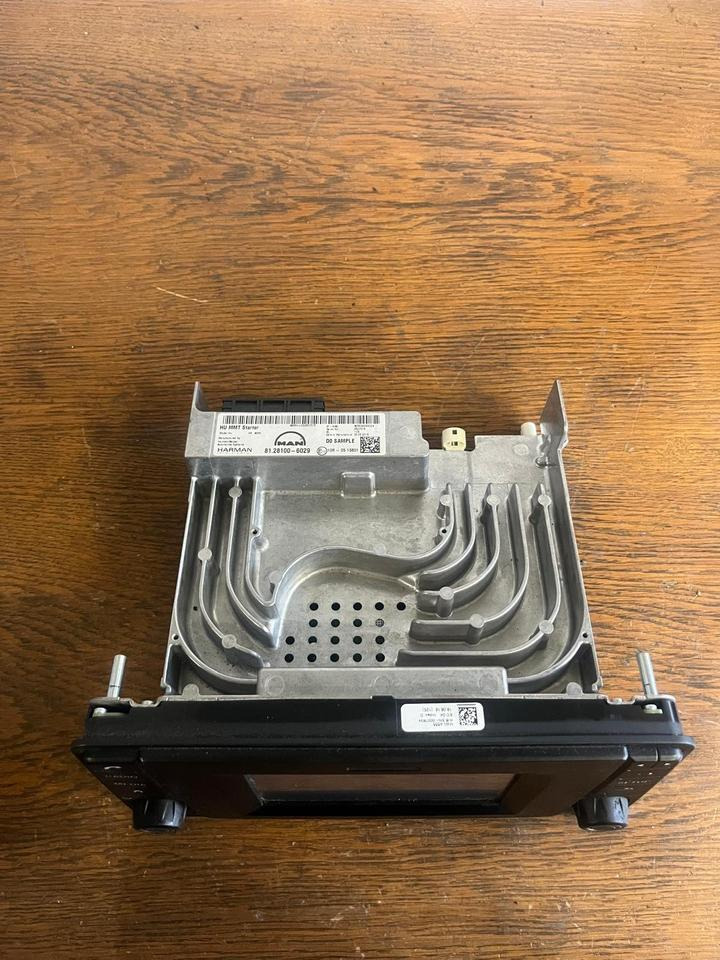 MAN EU6 Radio/Navigationssystem 81.28100-6029 - מערכת ניווט עבור משאית: תמונה 4 MAN EU6 Radio/Navigationssystem 81.28100-6029 - מערכת ניווט עבור משאית: תמונה 4