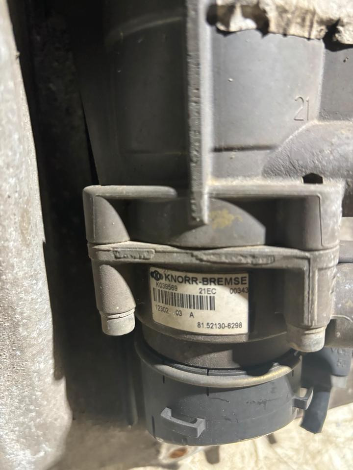 MAN KNORR-BREMSE Fußbremsventil 81.52130-6298 - דוושה עבור משאית: תמונה 4 MAN KNORR-BREMSE Fußbremsventil 81.52130-6298 - דוושה עבור משאית: תמונה 4