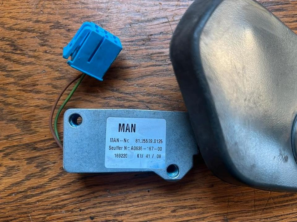 MAN Lenkstockschalter, Schalter, Schalhebel 81255090125 - מתג עמוד היגוי עבור משאית: תמונה 2 MAN Lenkstockschalter, Schalter, Schalhebel 81255090125 - מתג עמוד היגוי עבור משאית: תמונה 2