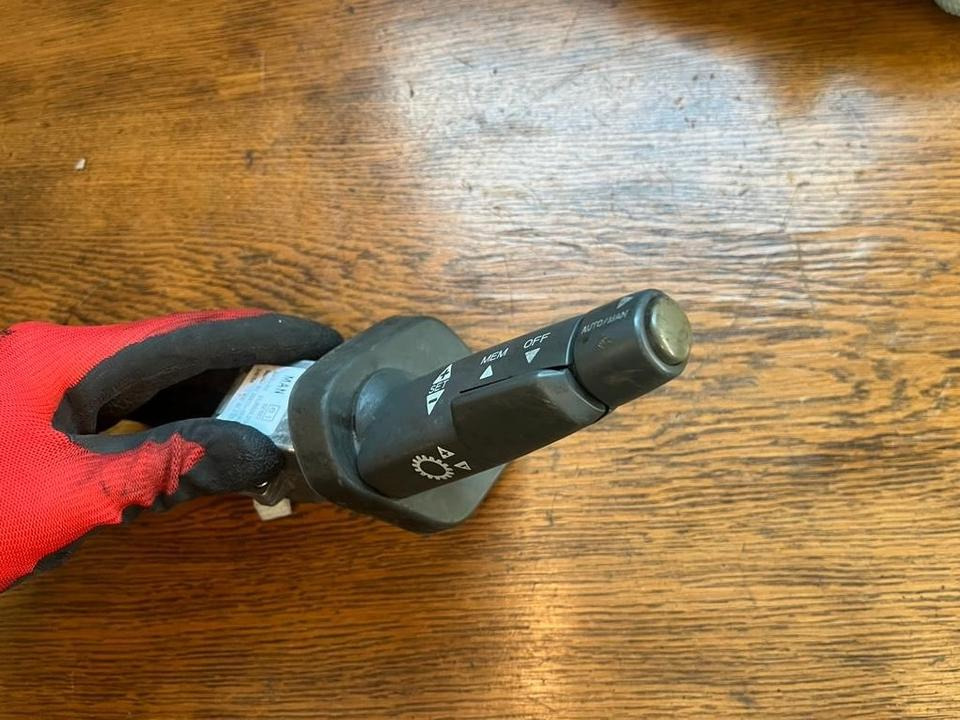 MAN Lenkstockschalter, Schalter, Schalhebel 81255090130 - מתג עמוד היגוי עבור משאית: תמונה 1 MAN Lenkstockschalter, Schalter, Schalhebel 81255090130 - מתג עמוד היגוי עבור משאית: תמונה 1