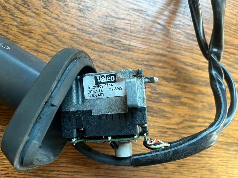 MAN Lenkstockschalter, Schalter, Schalhebel 81255090144 - מתג עמוד היגוי עבור משאית: תמונה 2 MAN Lenkstockschalter, Schalter, Schalhebel 81255090144 - מתג עמוד היגוי עבור משאית: תמונה 2