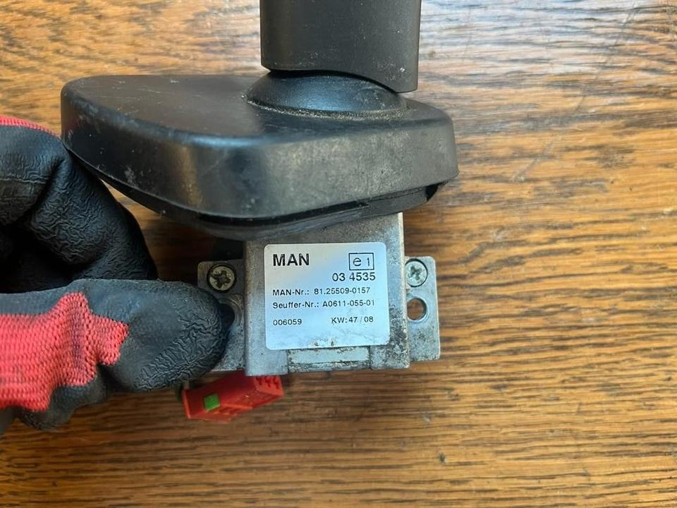 MAN Lenkstockschalter, Schalter, Schalhebel 81255090157 - מתג עמוד היגוי עבור משאית: תמונה 2 MAN Lenkstockschalter, Schalter, Schalhebel 81255090157 - מתג עמוד היגוי עבור משאית: תמונה 2