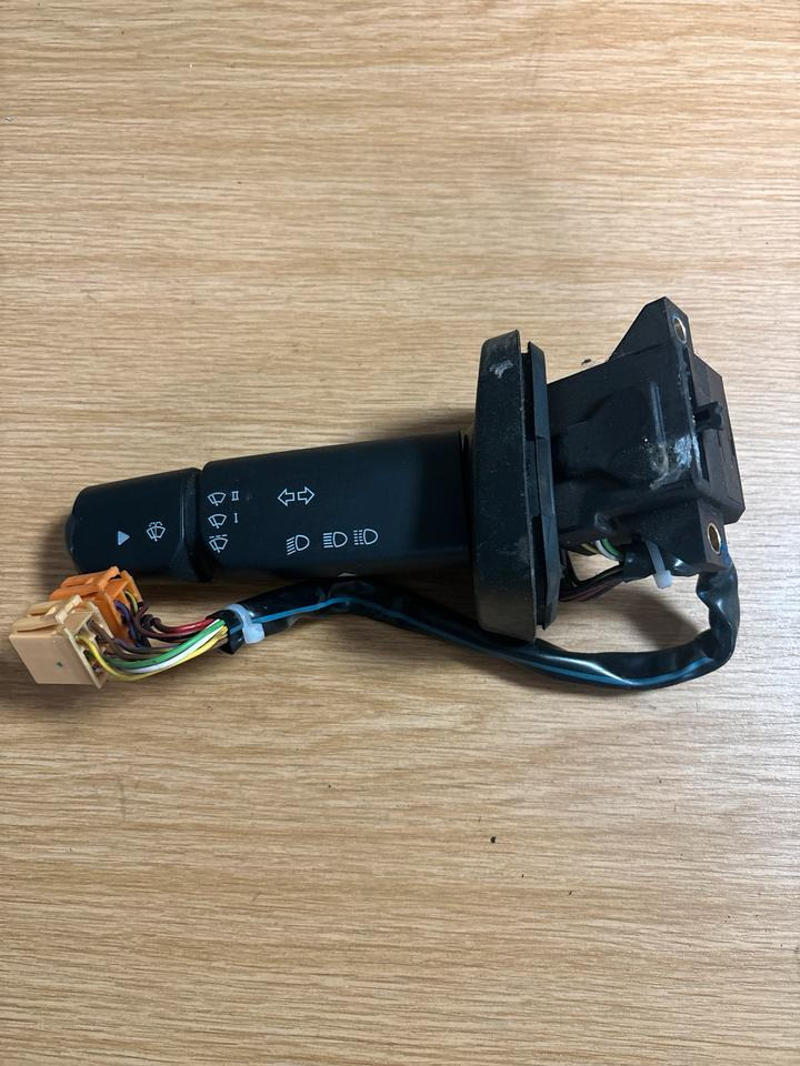 MAN Lenkstockschalter, Schalter, Schalthebel 81.25509-0188 - מתג עמוד היגוי עבור משאית: תמונה 1 MAN Lenkstockschalter, Schalter, Schalthebel 81.25509-0188 - מתג עמוד היגוי עבור משאית: תמונה 1