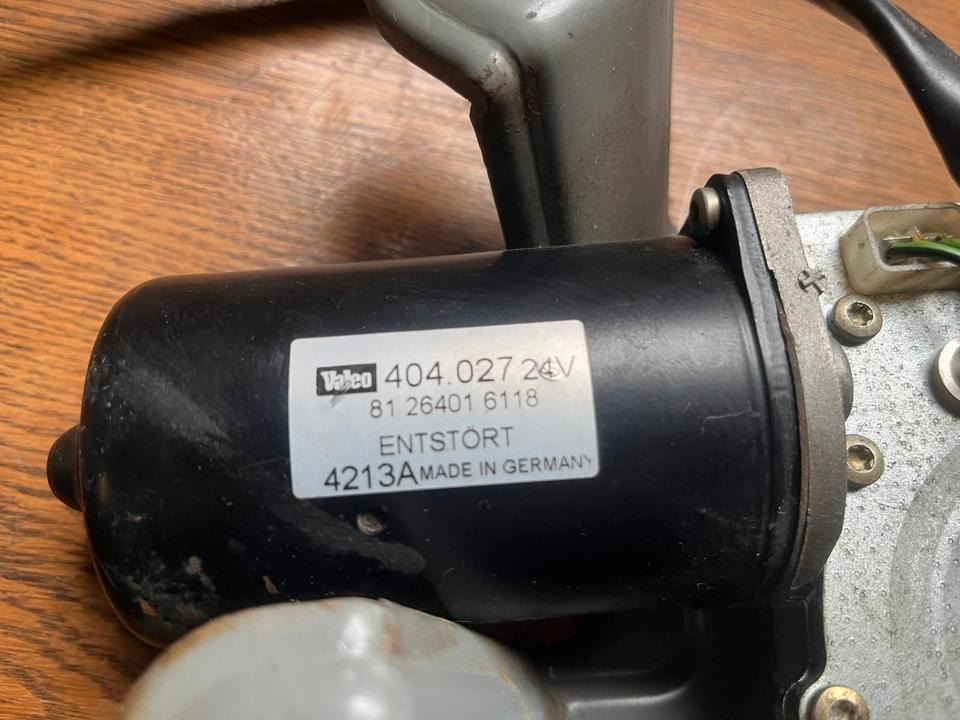 MAN Scheibenwischermotor Valeo 404.027 24V 81264016118 - מגב עבור משאית: תמונה 2 MAN Scheibenwischermotor Valeo 404.027 24V 81264016118 - מגב עבור משאית: תמונה 2