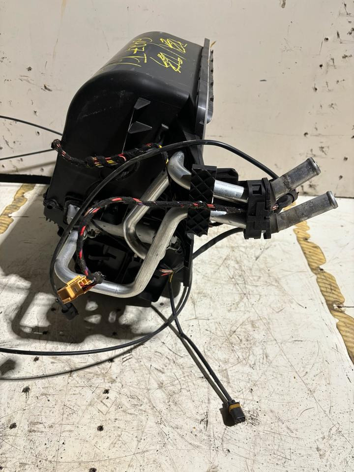 MAN TGL Innenraum Gebläse/Heizung 81.61900.6427 - חימום/ אוורור עבור משאית: תמונה 3 MAN TGL Innenraum Gebläse/Heizung 81.61900.6427 - חימום/ אוורור עבור משאית: תמונה 3