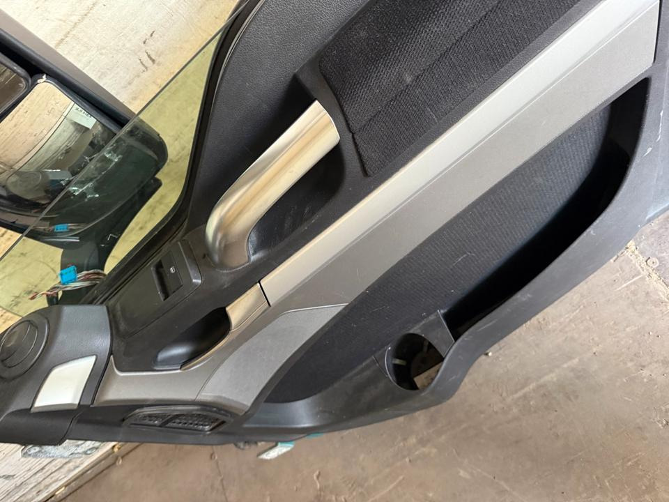 MAN TGX Beifahrertür Grün Spiegel Innenverkleidung LN 61 - דלת וחלקים עבור משאית: תמונה 4 MAN TGX Beifahrertür Grün Spiegel Innenverkleidung LN 61 - דלת וחלקים עבור משאית: תמונה 4