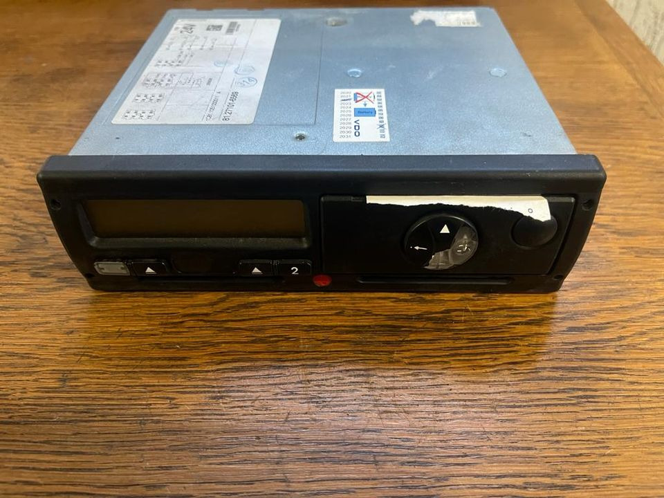 MAN TGX TGS TGA TGL Tachograph 81.27101-6569 - טכוגרף עבור משאית: תמונה 1 MAN TGX TGS TGA TGL Tachograph 81.27101-6569 - טכוגרף עבור משאית: תמונה 1