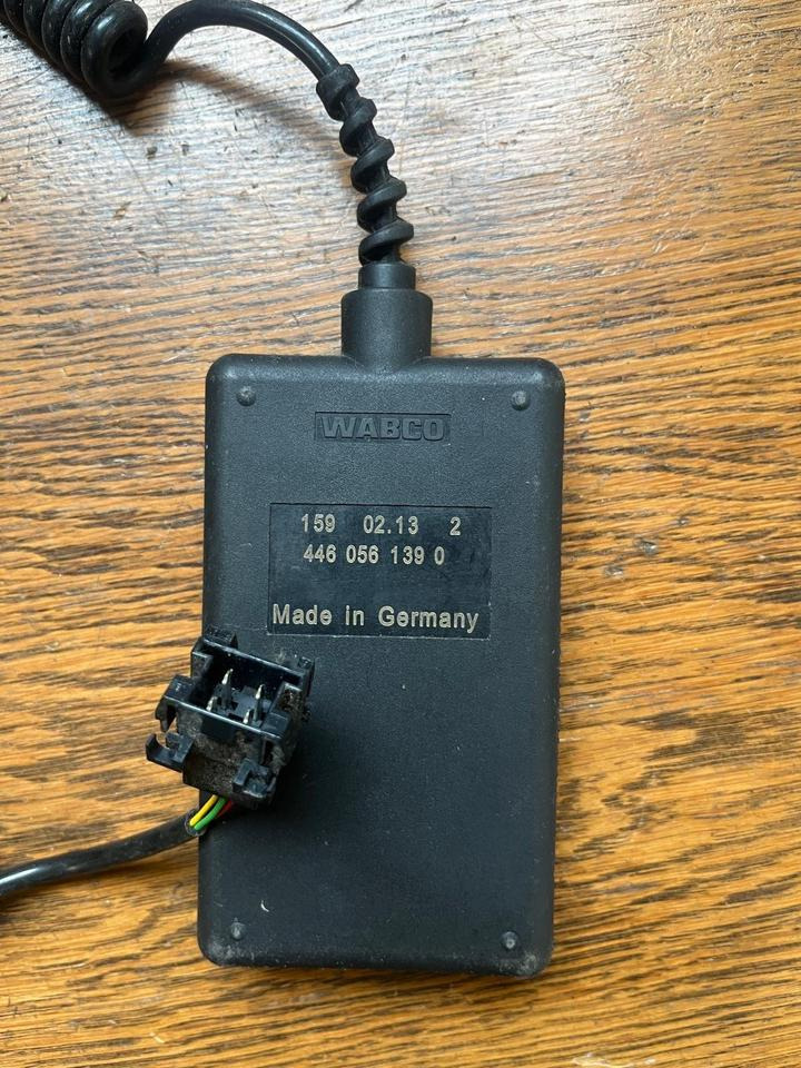 MAN WABCO Bediengerät Fernbedienung Luftfederung 4460561390 - מתלה אוויר עבור משאית: תמונה 2 MAN WABCO Bediengerät Fernbedienung Luftfederung 4460561390 - מתלה אוויר עבור משאית: תמונה 2