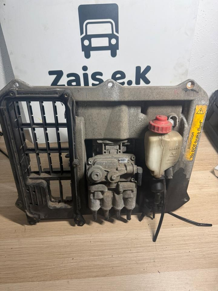 MAN WABCO Fußbremsventil 4800200260 - חלקי בלמים עבור משאית: תמונה 1 MAN WABCO Fußbremsventil 4800200260 - חלקי בלמים עבור משאית: תמונה 1