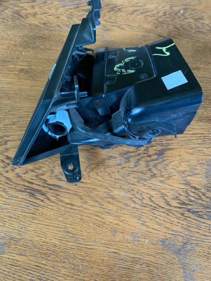 Mercedes Actros MP4 Luftduese A 960 830 06 54 {Lüften} - חימום/ אוורור עבור משאית: תמונה 2 Mercedes Actros MP4 Luftduese A 960 830 06 54 {Lüften} - חימום/ אוורור עבור משאית: תמונה 2