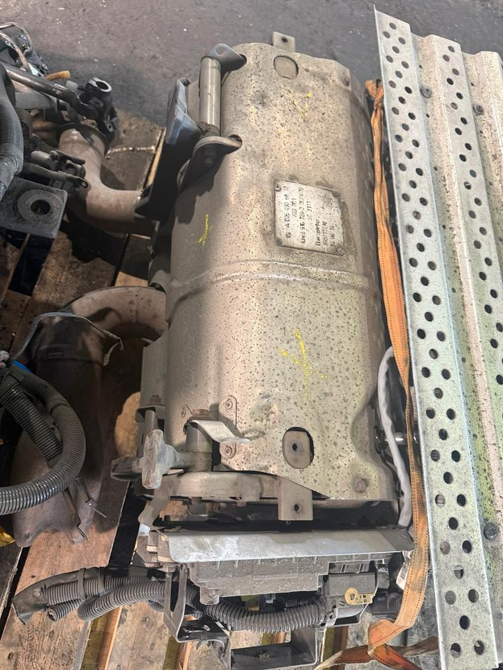 Mercedes Atego 4 EU6 Auspuff Katalysator A0054906812 - ממיר קטליטי עבור משאית: תמונה 2 Mercedes Atego 4 EU6 Auspuff Katalysator A0054906812 - ממיר קטליטי עבור משאית: תמונה 2