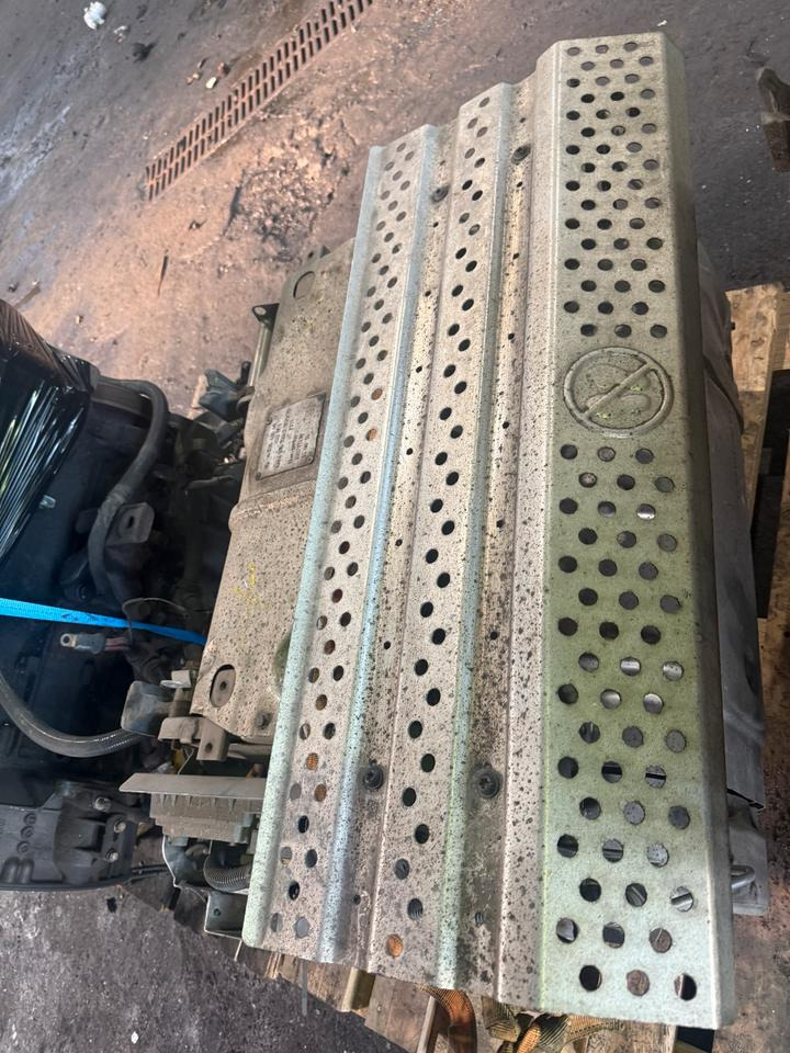 Mercedes Atego 4 EU6 Auspuff Katalysator A0054906812 - ממיר קטליטי עבור משאית: תמונה 3 Mercedes Atego 4 EU6 Auspuff Katalysator A0054906812 - ממיר קטליטי עבור משאית: תמונה 3