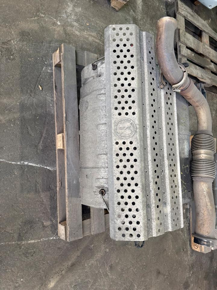 Mercedes Atego 4 EU6 Auspuff Katalysator A0064904012 - ממיר קטליטי עבור משאית: תמונה 2 Mercedes Atego 4 EU6 Auspuff Katalysator A0064904012 - ממיר קטליטי עבור משאית: תמונה 2
