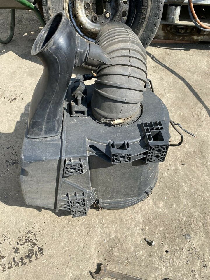 Mercedes Atego Luftfilterkasten Luftfilter Gehäuse A 973 528 06 0 - מסנן אוויר עבור משאית: תמונה 2 Mercedes Atego Luftfilterkasten Luftfilter Gehäuse A 973 528 06 0 - מסנן אוויר עבור משאית: תמונה 2