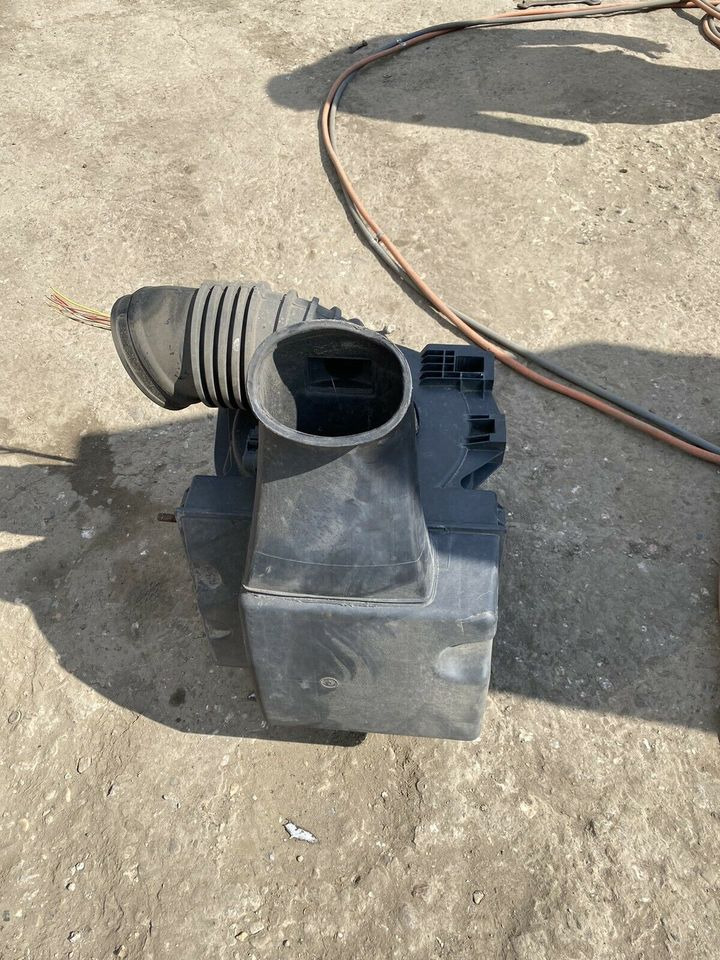 Mercedes Atego Luftfilterkasten Luftfilter Gehäuse A 973 528 06 0 - מסנן אוויר עבור משאית: תמונה 5 Mercedes Atego Luftfilterkasten Luftfilter Gehäuse A 973 528 06 0 - מסנן אוויר עבור משאית: תמונה 5