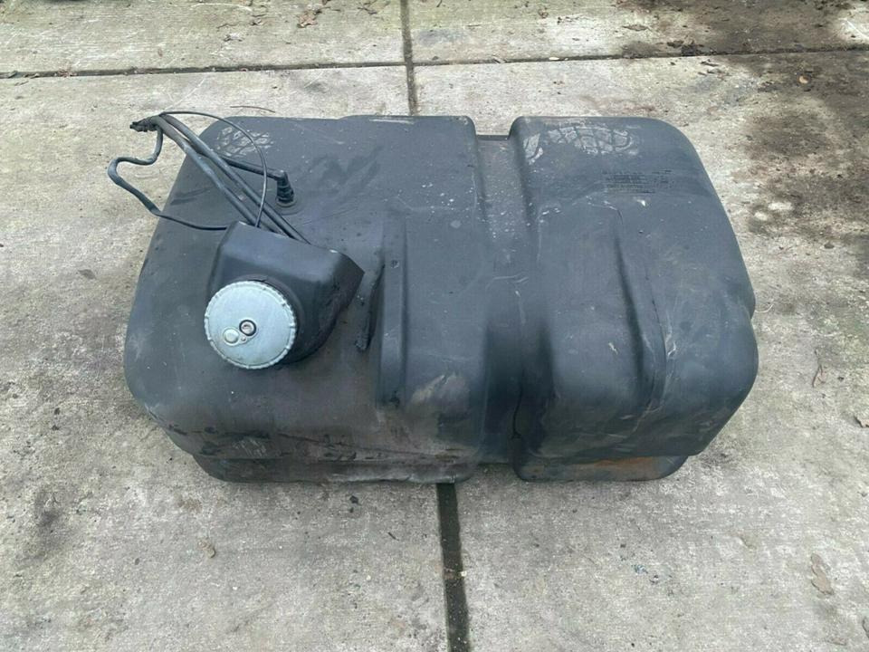 Mercedes Atego Tank Tankbehälter A 970470201, A 970471xx01 - מכל דלק עבור משאית: תמונה 3 Mercedes Atego Tank Tankbehälter A 970470201, A 970471xx01 - מכל דלק עבור משאית: תמונה 3