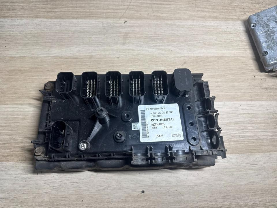 Mercedes Frontmodul CONTINENTAL A0004462661 - ECU עבור משאית: תמונה 2 Mercedes Frontmodul CONTINENTAL A0004462661 - ECU עבור משאית: תמונה 2