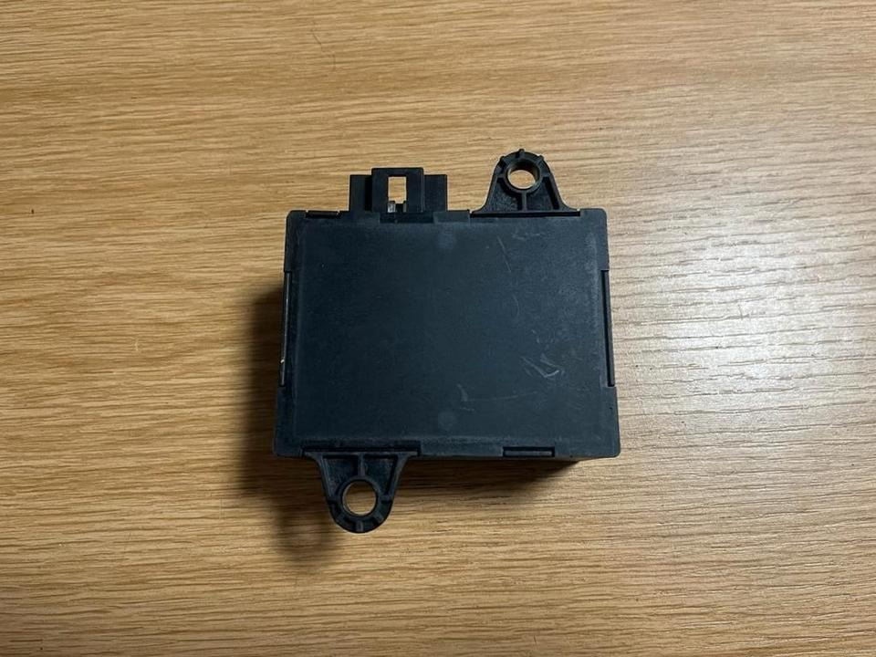 Mercedes VITO W638 Steuergerät Wegfahrsperre 0265451732 - ECU עבור משאית: תמונה 4 Mercedes VITO W638 Steuergerät Wegfahrsperre 0265451732 - ECU עבור משאית: תמונה 4