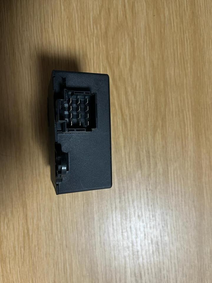 Mercedes VITO W638 Steuergerät Wegfahrsperre 0265451732 - ECU עבור משאית: תמונה 3 Mercedes VITO W638 Steuergerät Wegfahrsperre 0265451732 - ECU עבור משאית: תמונה 3